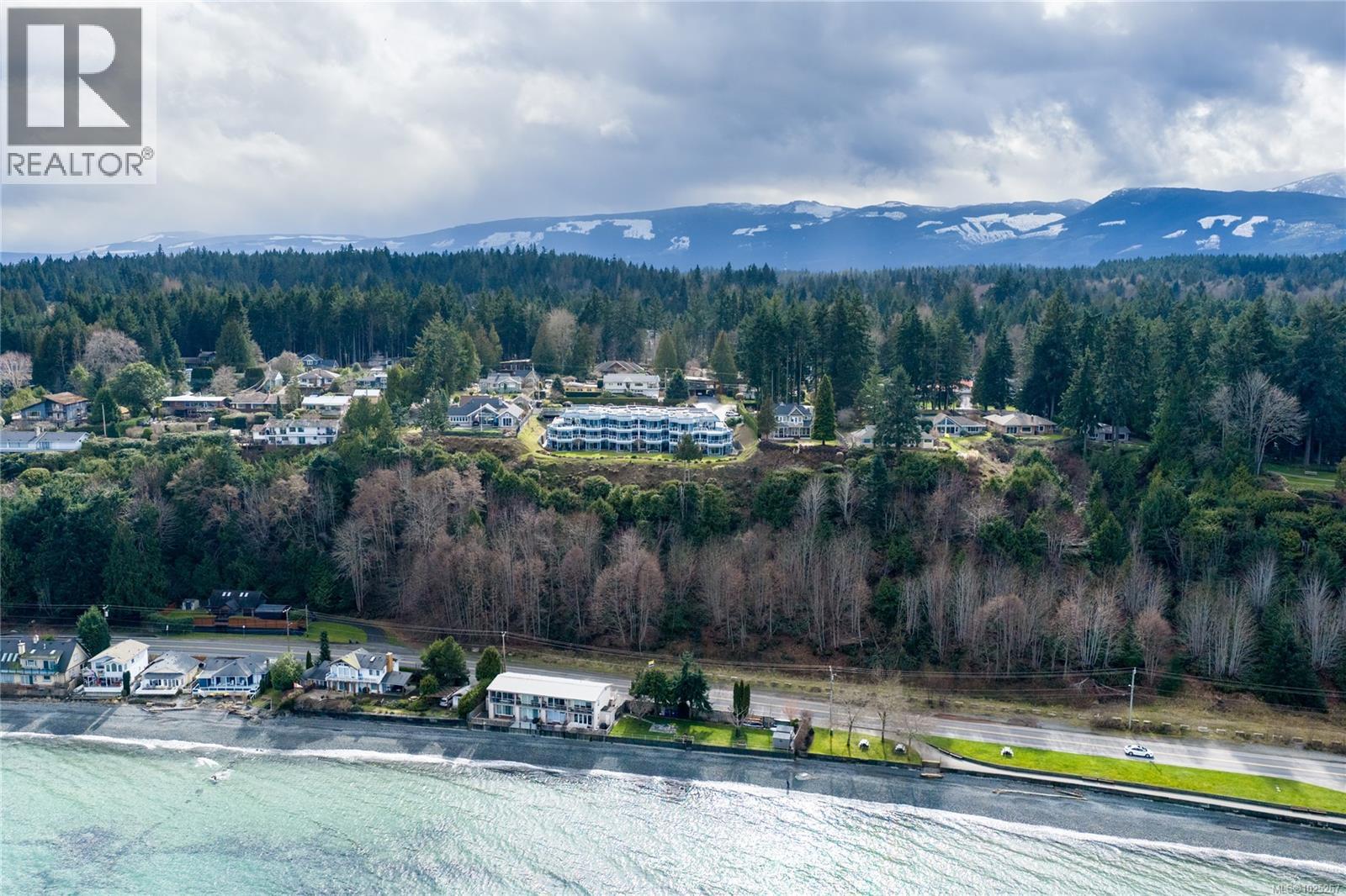 103 431 Crescent Rd W, Qualicum Beach