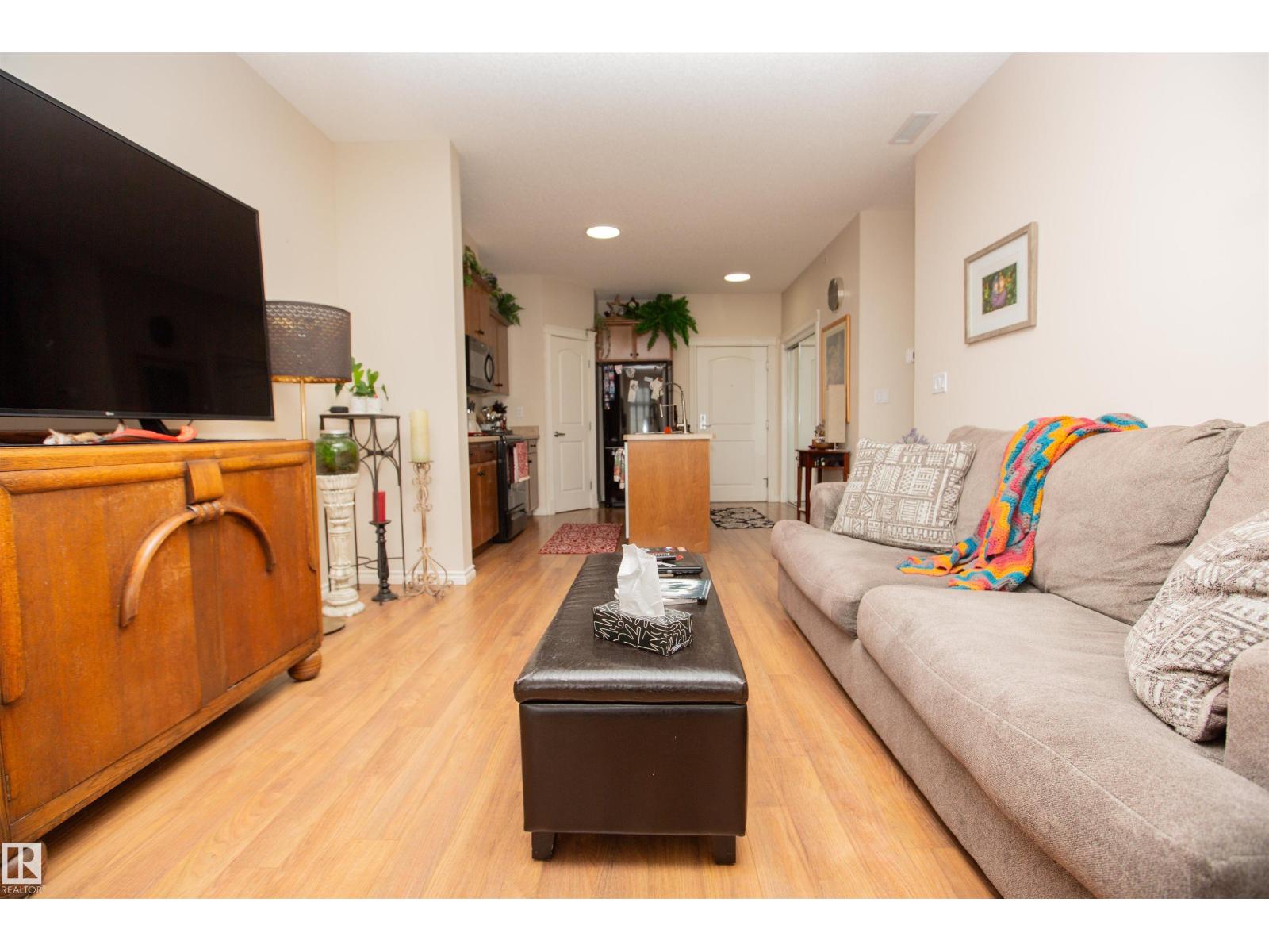 
          404 9820 165 Street NW
            <br/>
            <span>Edmonton</span>
            , 
            <span>AB</span>
             <span>T5P0N3</span>
         - Photo 32