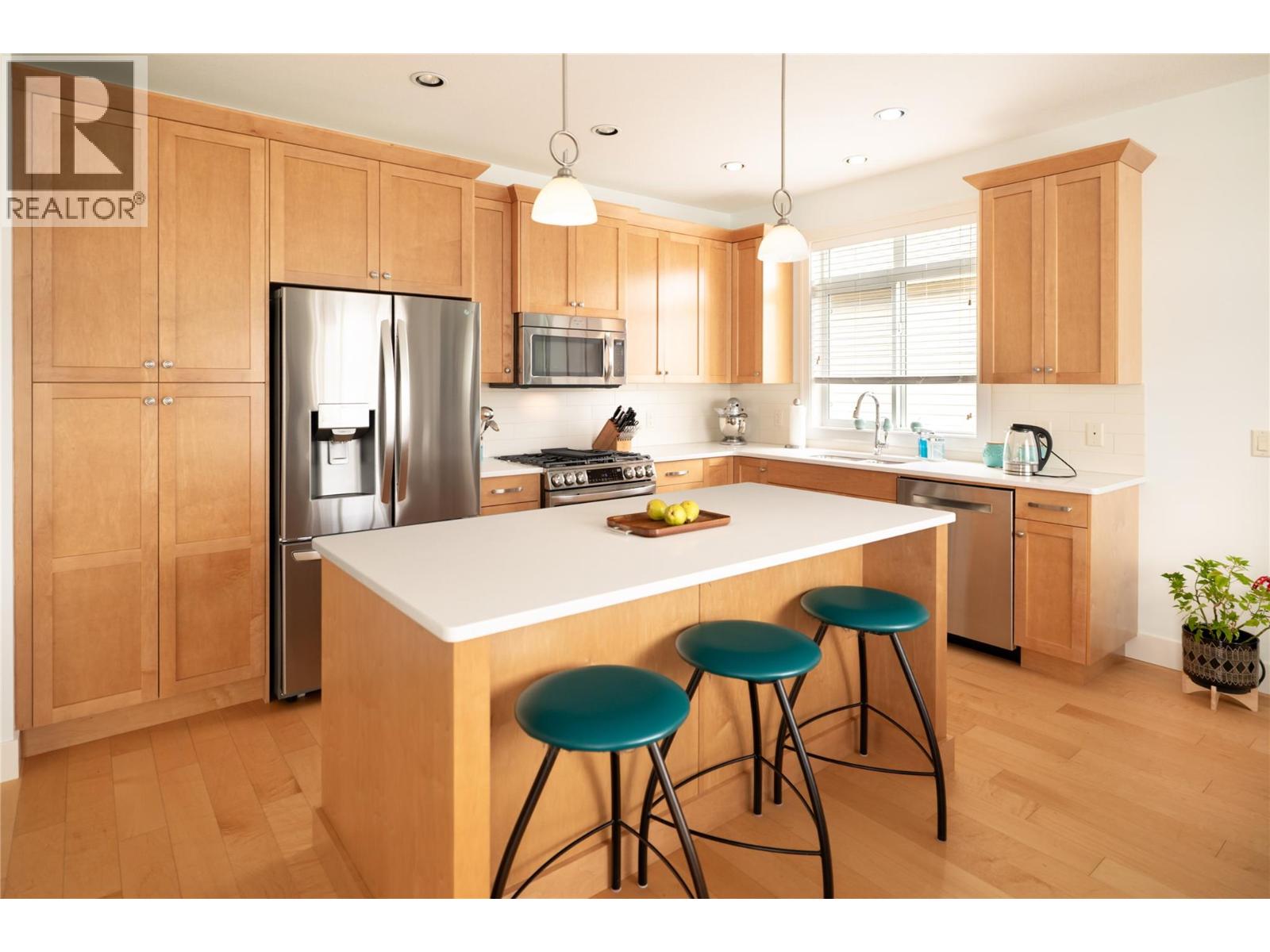  13008 GIBBONS Drive, Lake Country