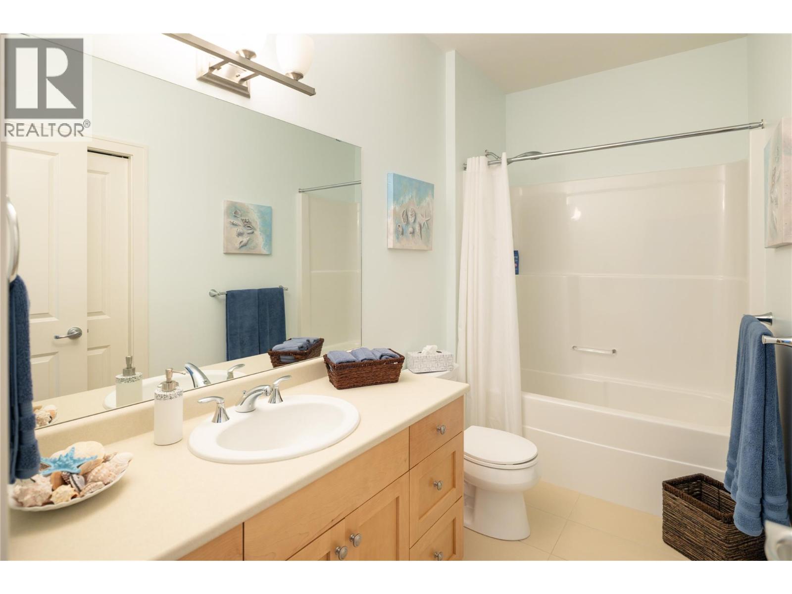  13008 GIBBONS Drive, Lake Country