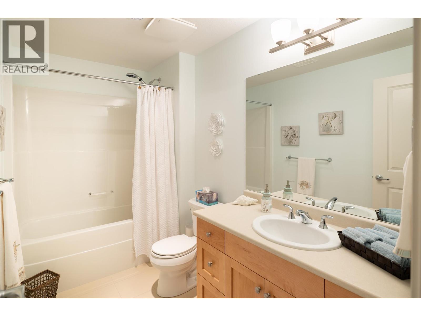  13008 GIBBONS Drive, Lake Country