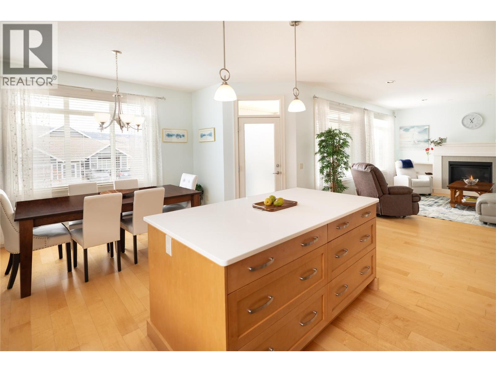  13008 GIBBONS Drive, Lake Country