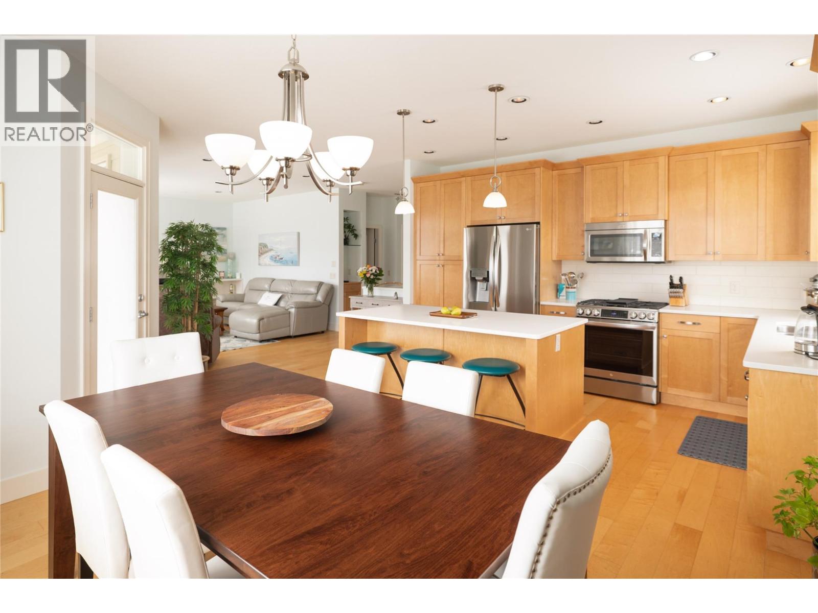  13008 GIBBONS Drive, Lake Country