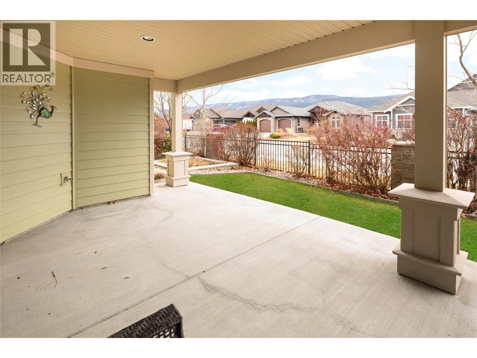  13008 GIBBONS Drive, Lake Country