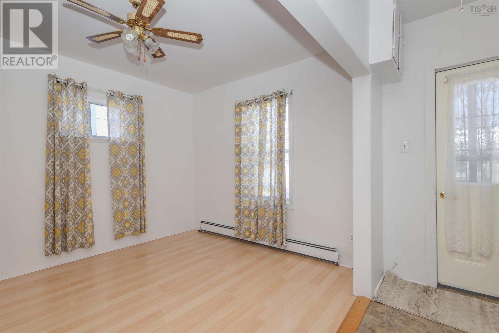 Property 28 of 41 of 192-194 Gatacre Street