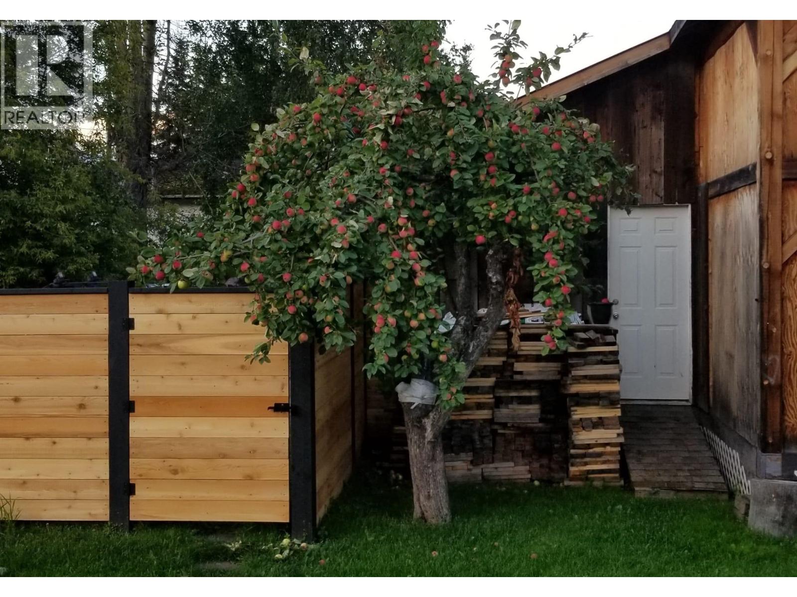 3936 1ST Avenue, Smithers