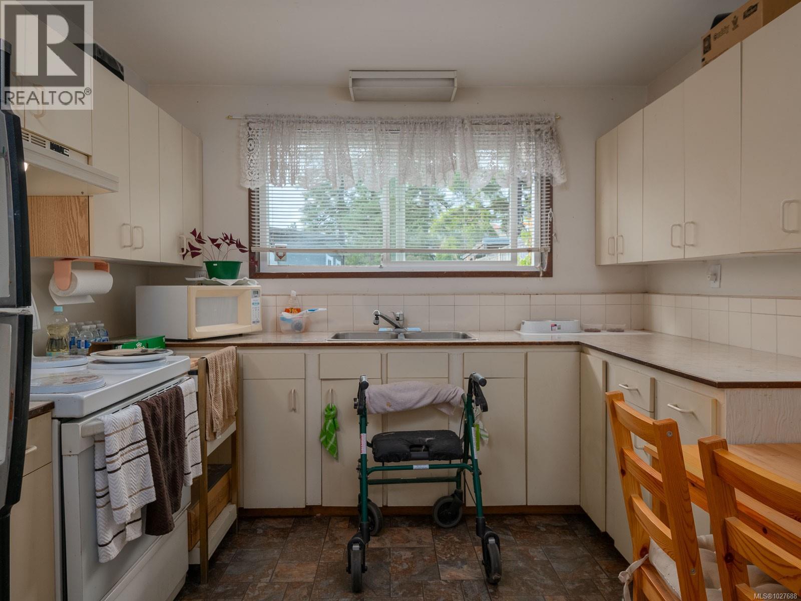 4028 7th Ave - 57