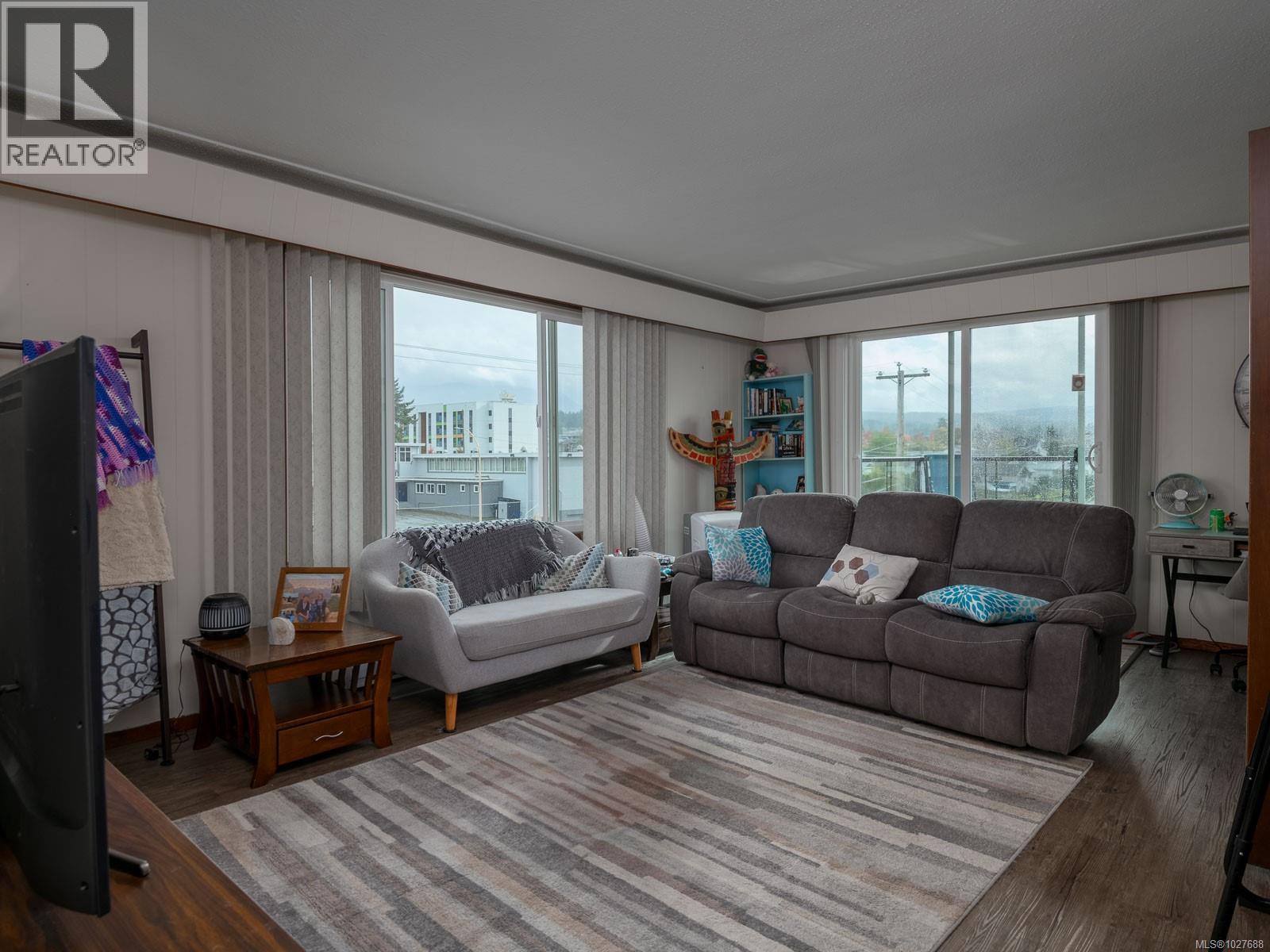 4028 7th Ave - 9