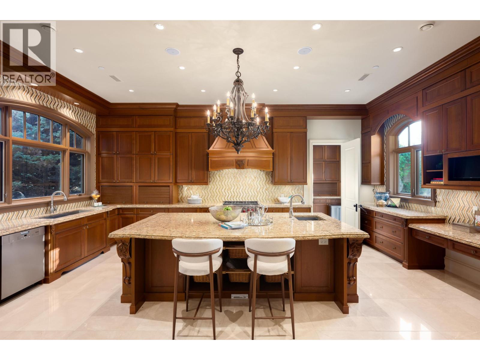 8731 FINN Road, Richmond