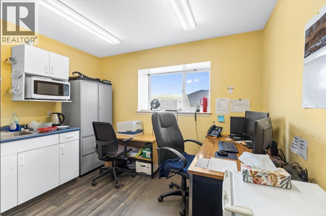 661 Athabasca Street W, Kamloops