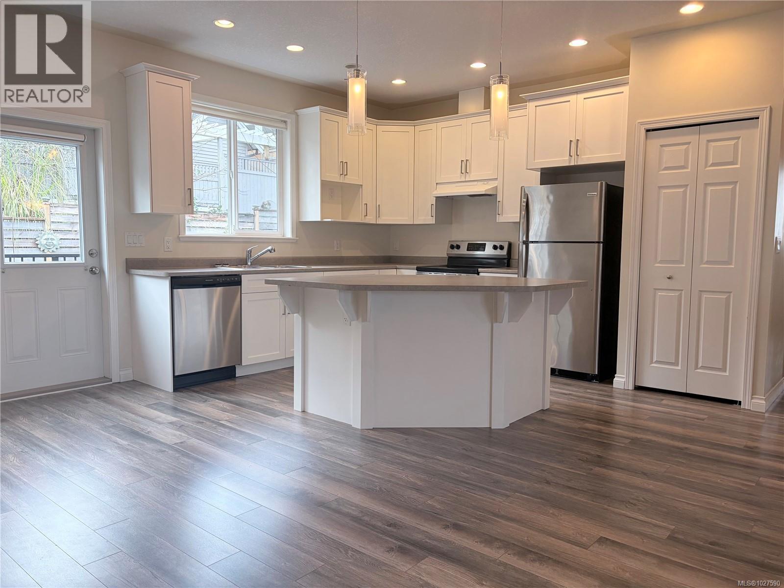 401 Cambie Rd - 6