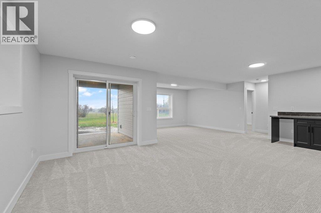 17 1840 10 Street Southwest, Salmon Arm