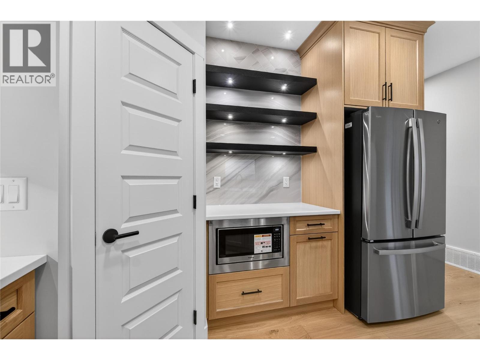 17 1840 10 Street Southwest, Salmon Arm