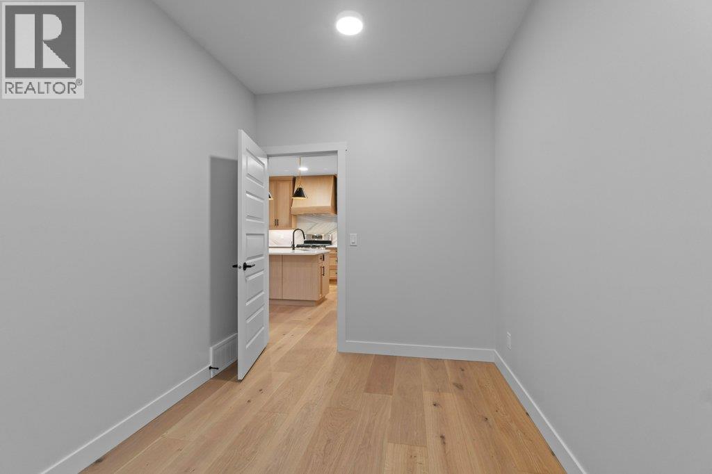 #17 1840 10 Street SW - 35