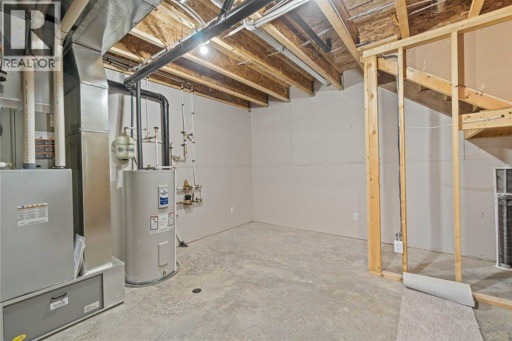 17 1840 10 Street Southwest, Salmon Arm