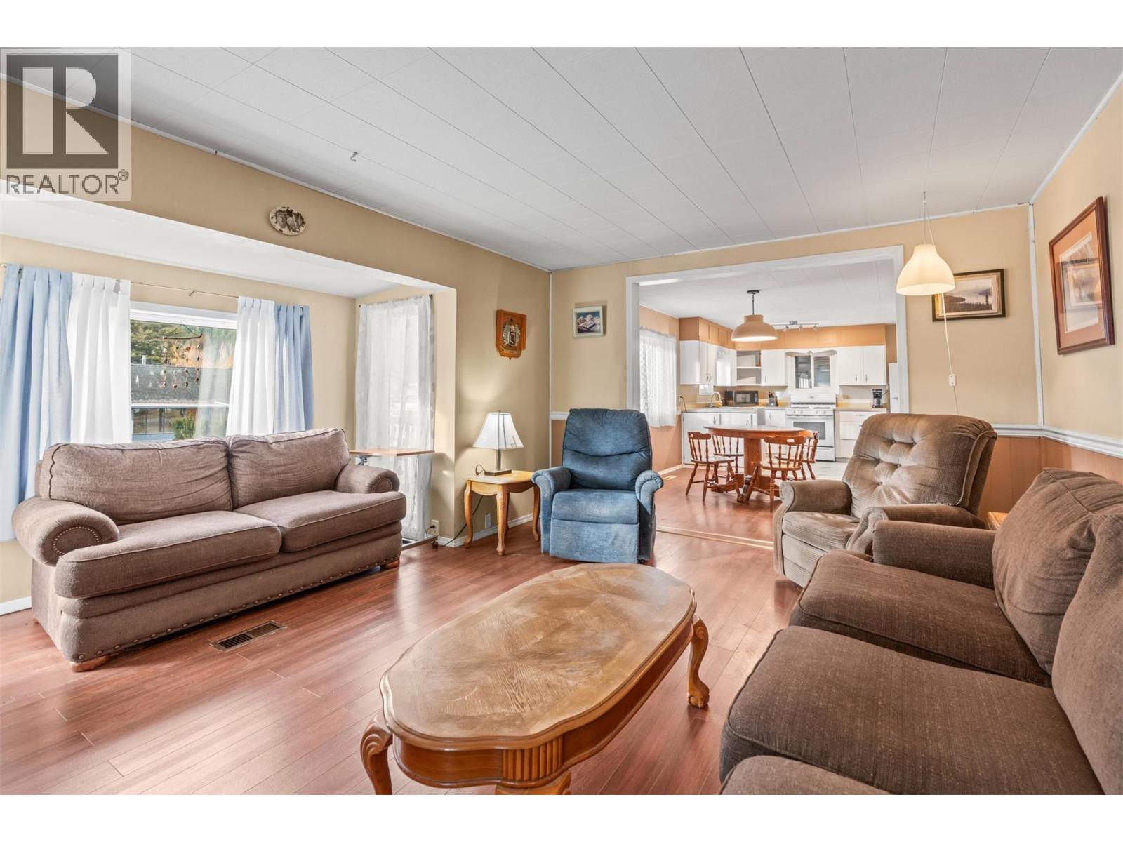 5714 Ponderosa Road, Falkland