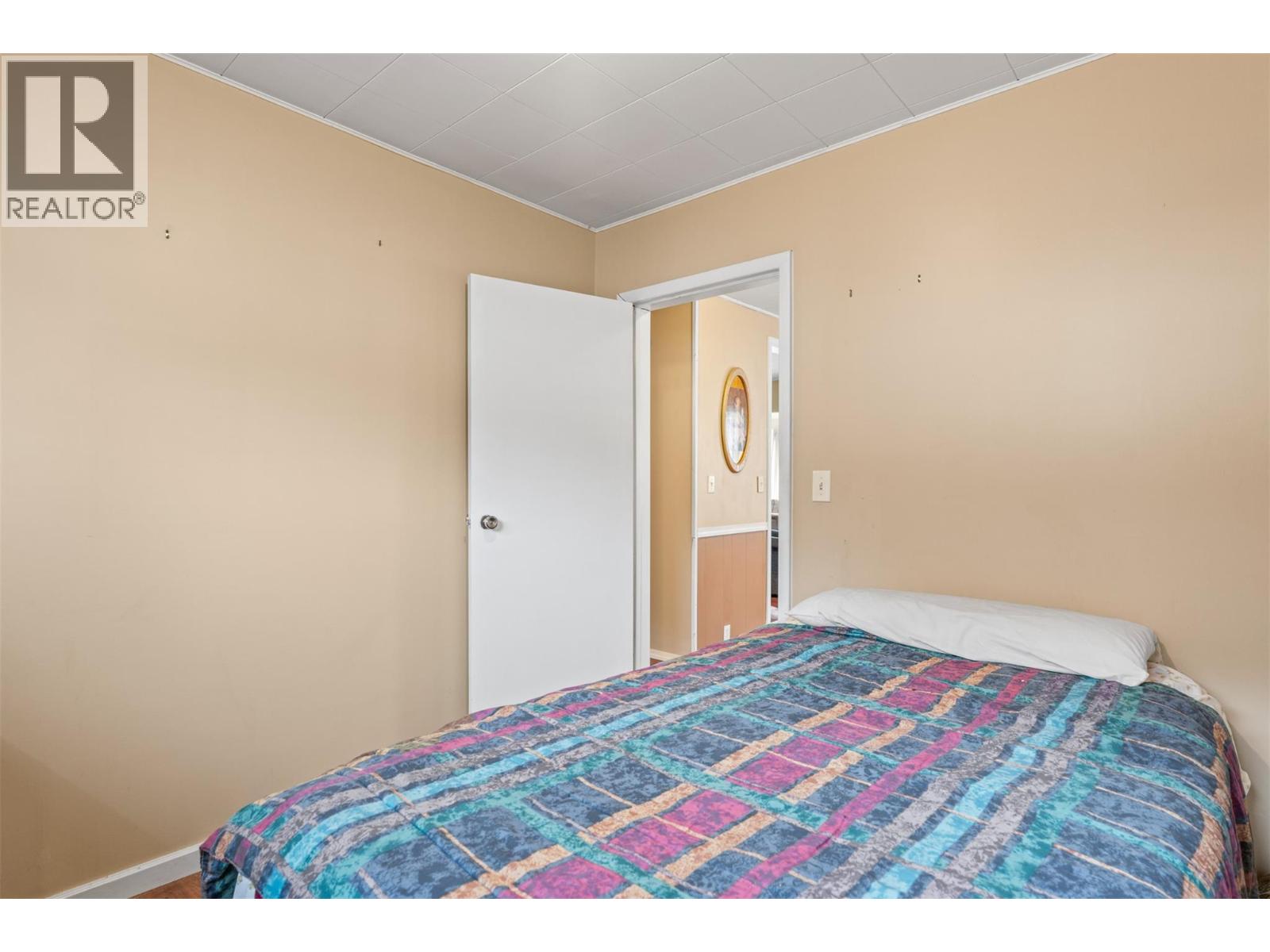 5714 Ponderosa Road, Falkland