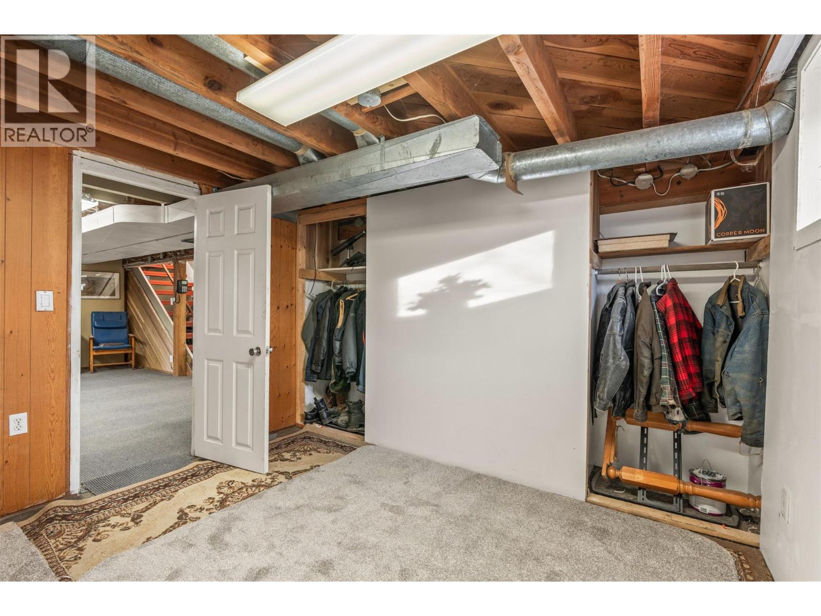 5714 Ponderosa Road, Falkland