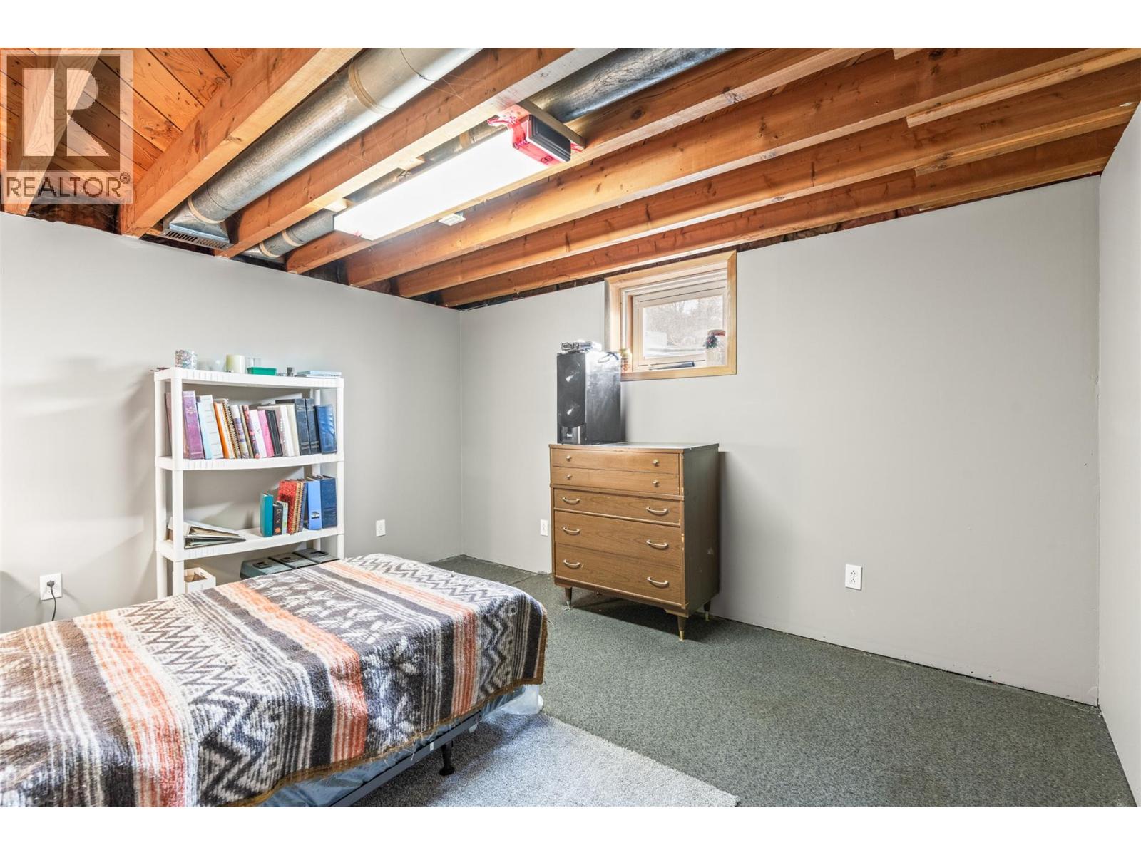 5714 Ponderosa Road, Falkland