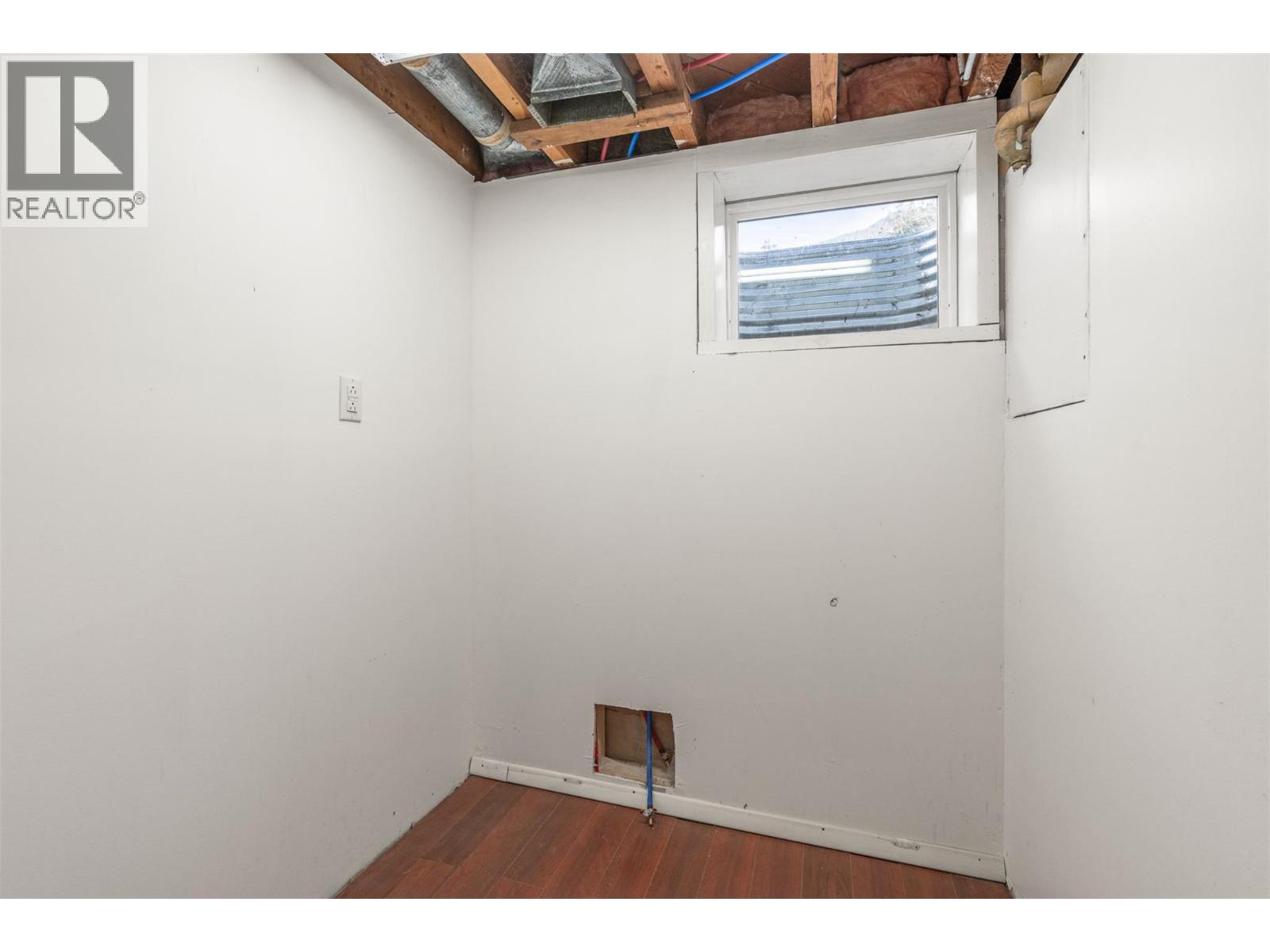 5714 Ponderosa Road, Falkland