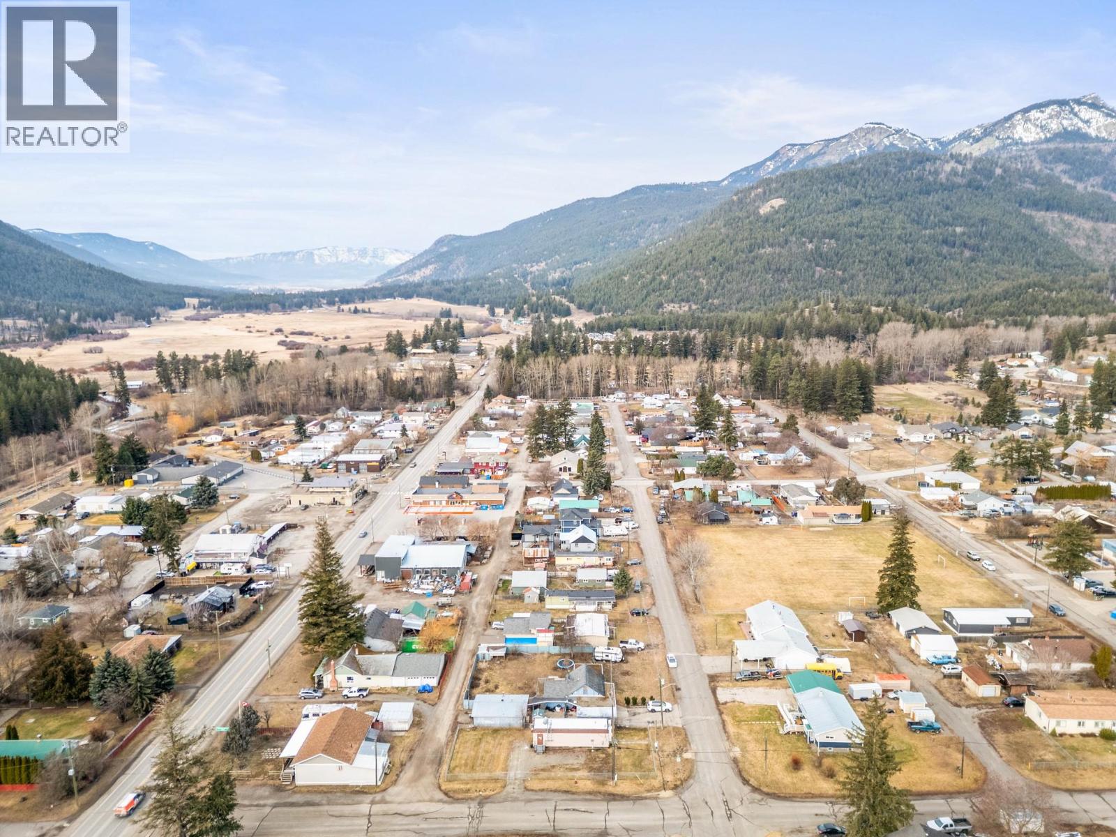 5714 Ponderosa Road, Falkland