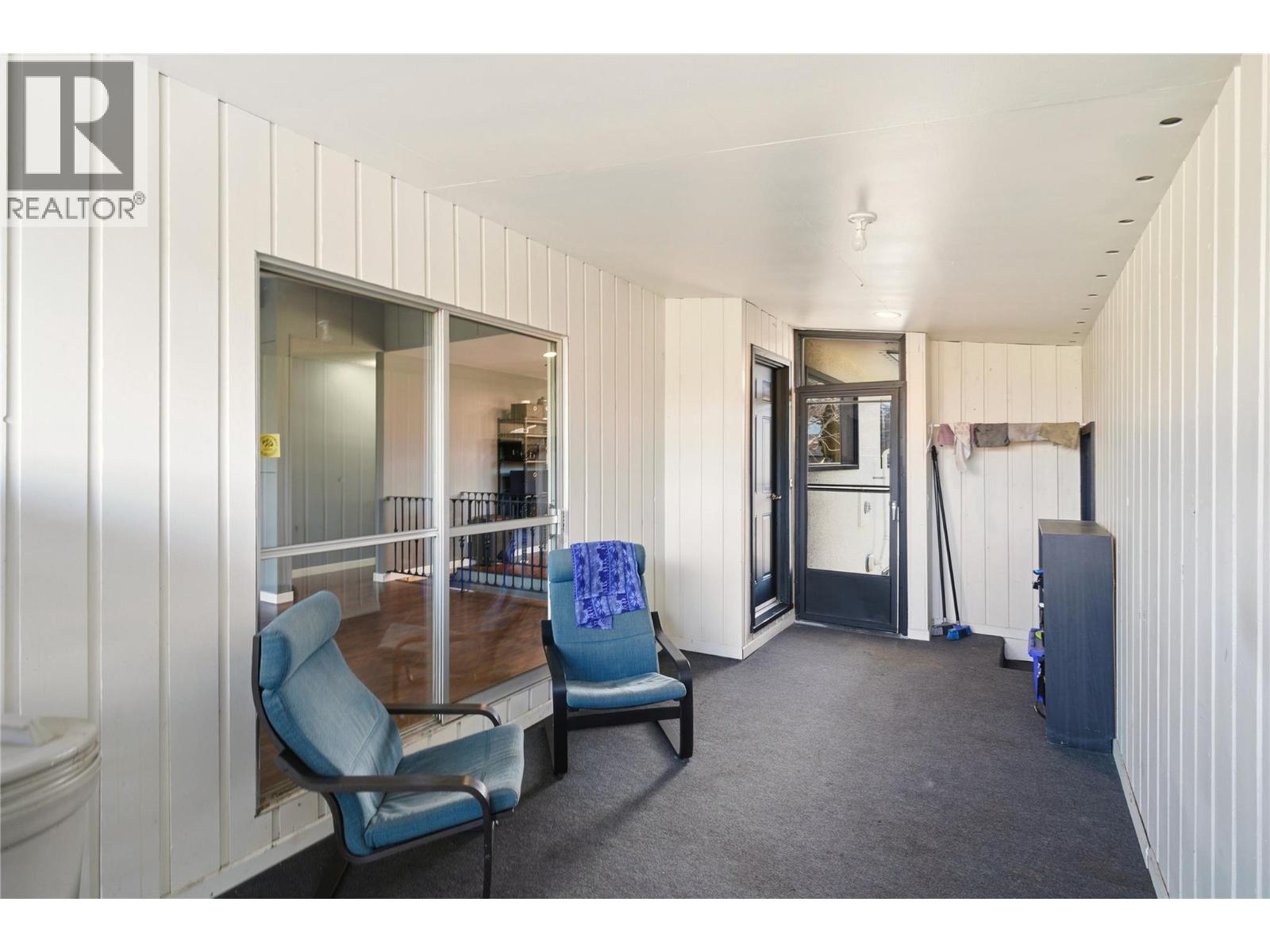 1497 Lombardy Square, Kelowna