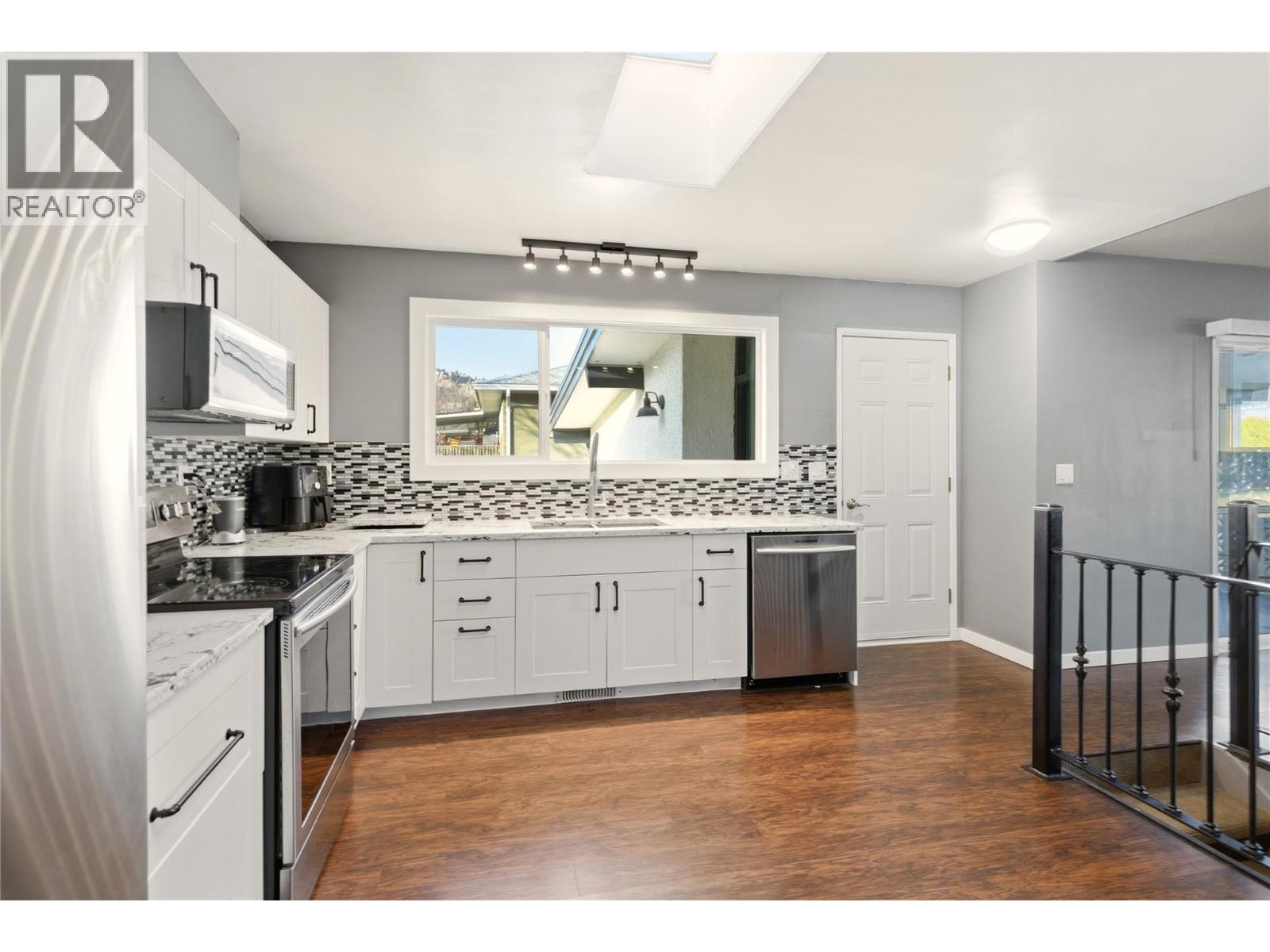 1497 Lombardy Square, Kelowna