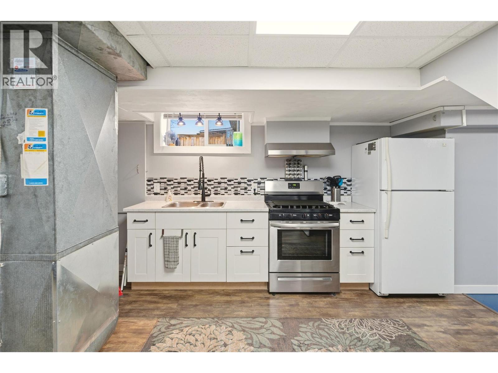 1497 Lombardy Square, Kelowna