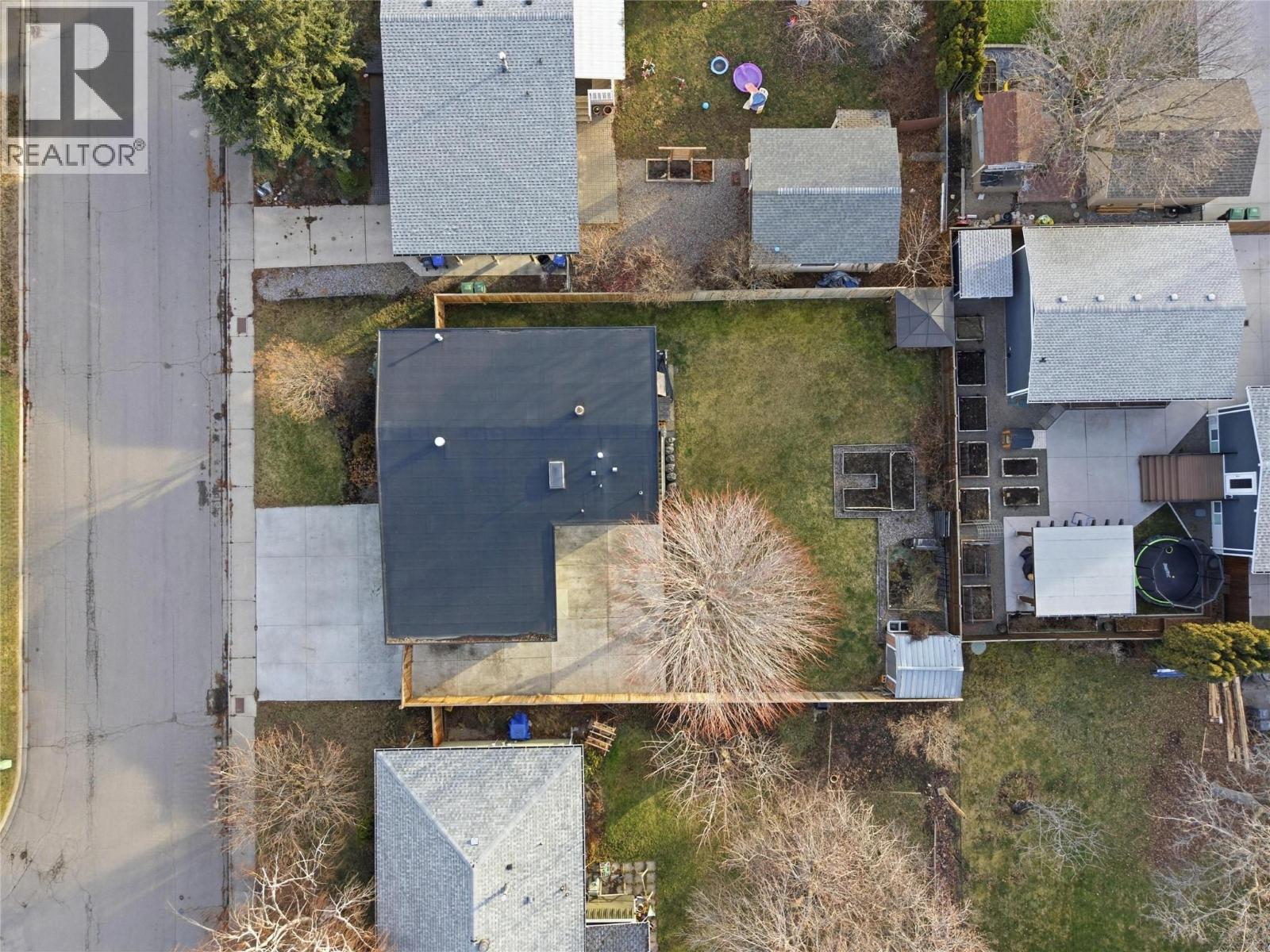 1497 Lombardy Square, Kelowna