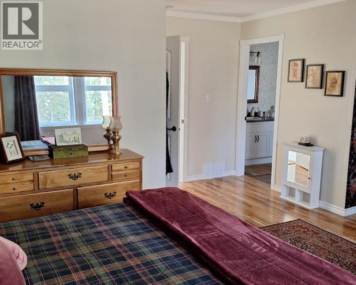 328 Dunlevy Road, Clearwater