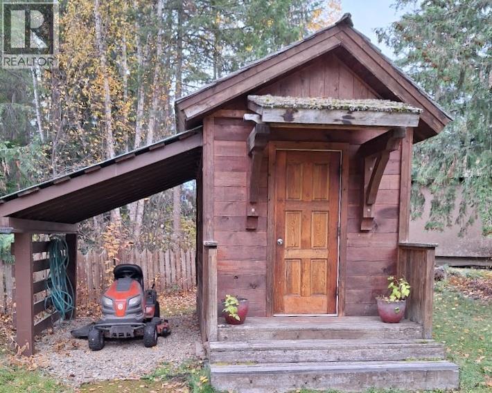 328 Dunlevy Road, Clearwater