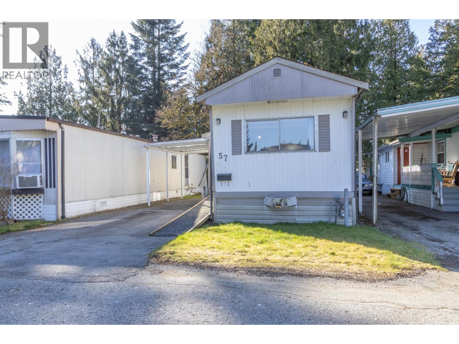 57 21163 LOUGHEED HIGHWAY HIGHWAY - Photo 2 of 14, Maple Ridge, British Columbia