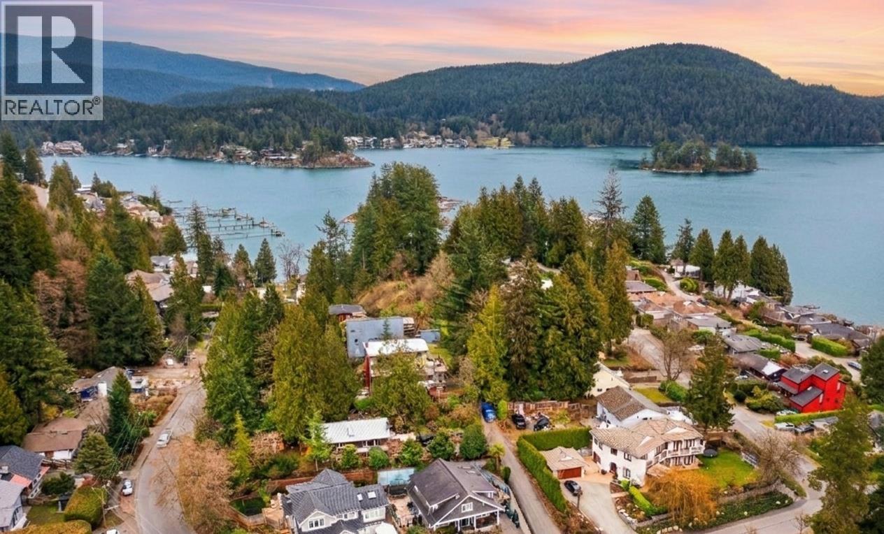 1232 HARRIS AVENUE, North Vancouver