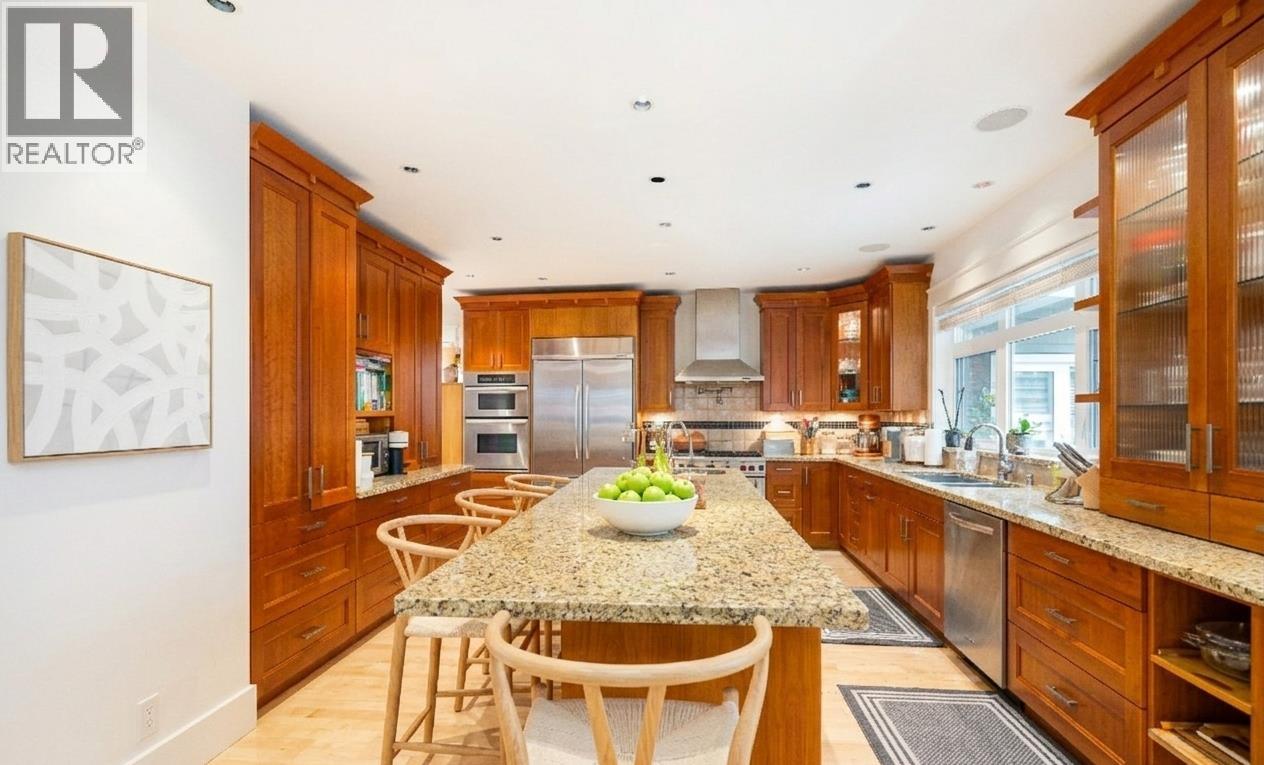 1232 HARRIS AVENUE, North Vancouver