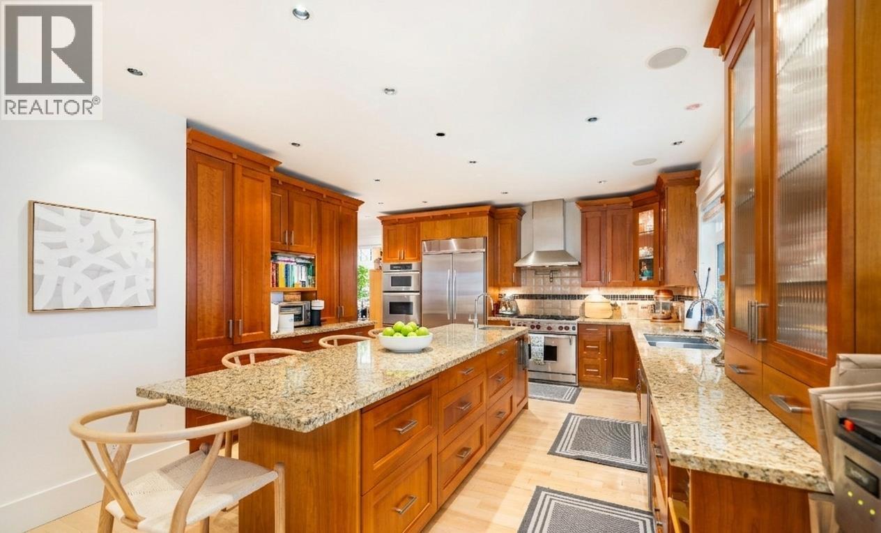 1232 HARRIS AVENUE, North Vancouver