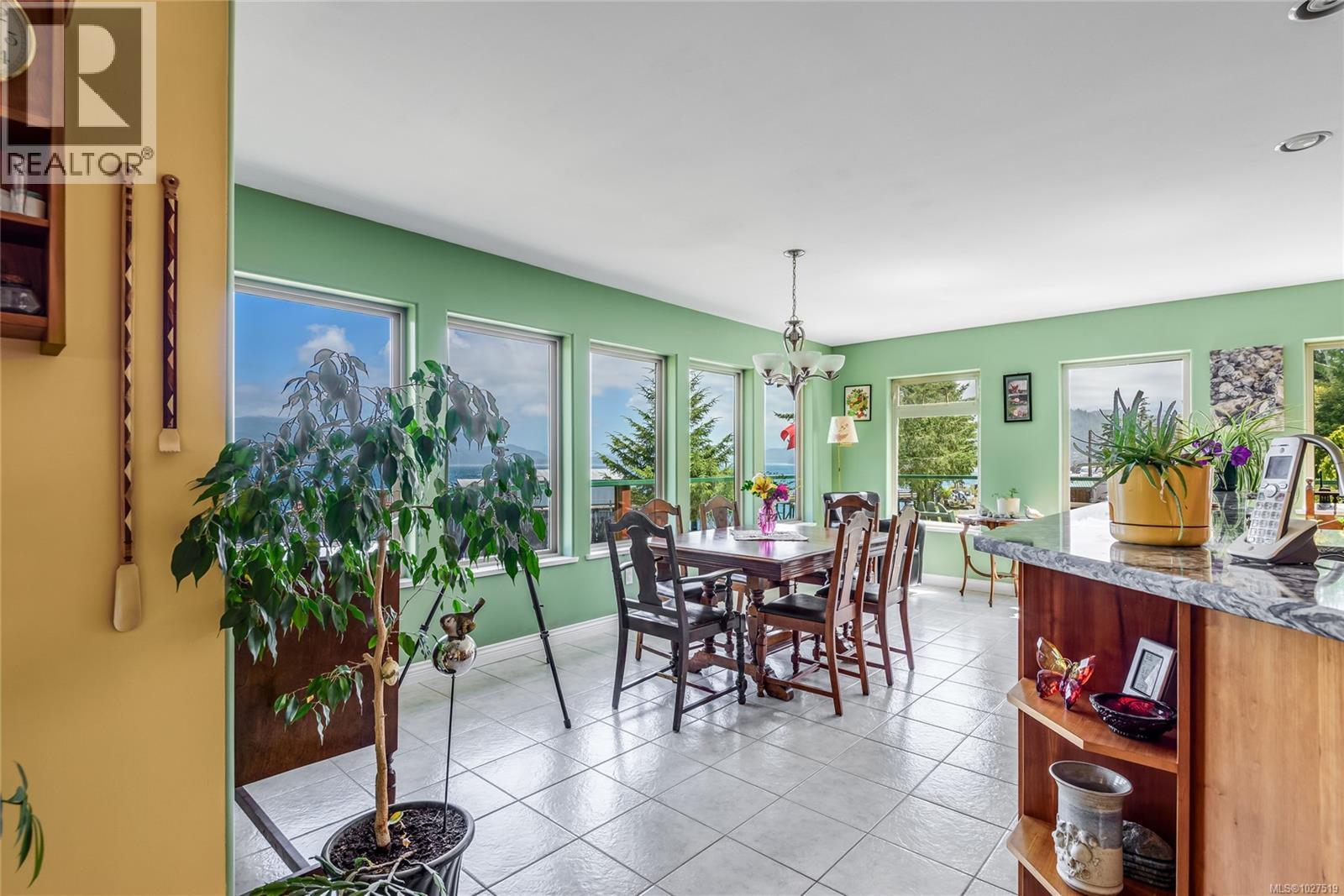 23 Sayward Rd - 10