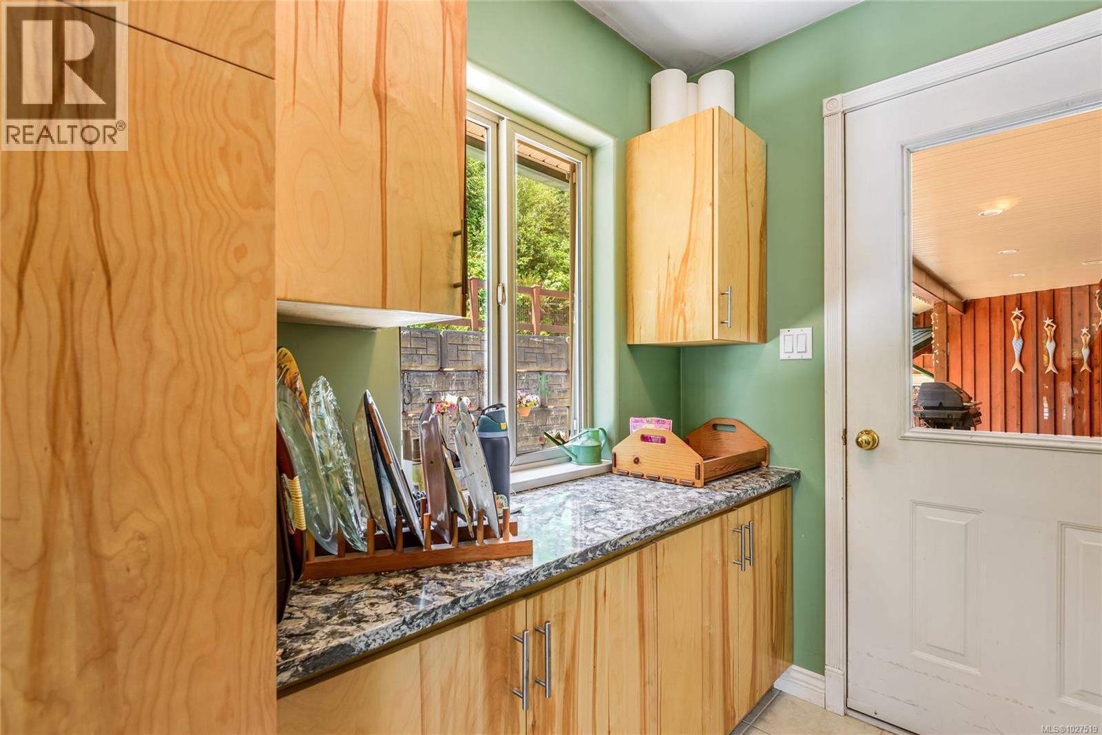 23 Sayward Rd - 20