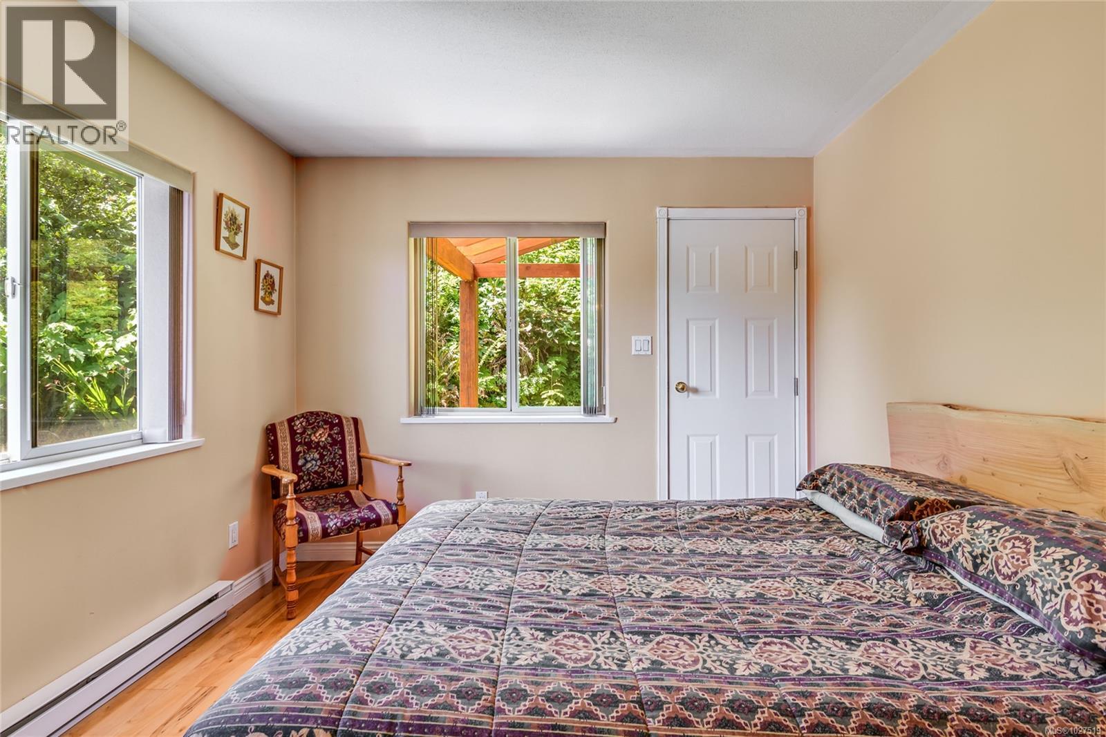 23 Sayward Rd - 37