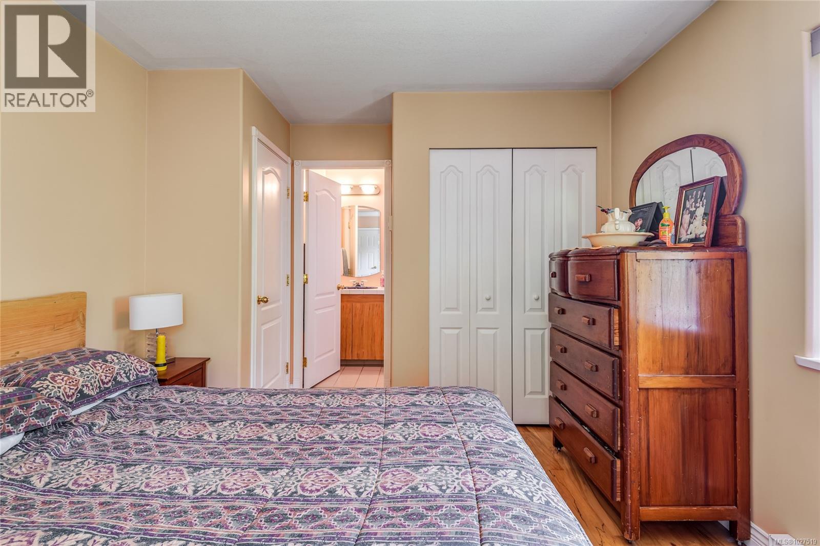 23 Sayward Rd - 38