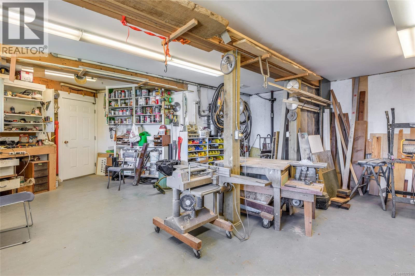 23 Sayward Rd - 45