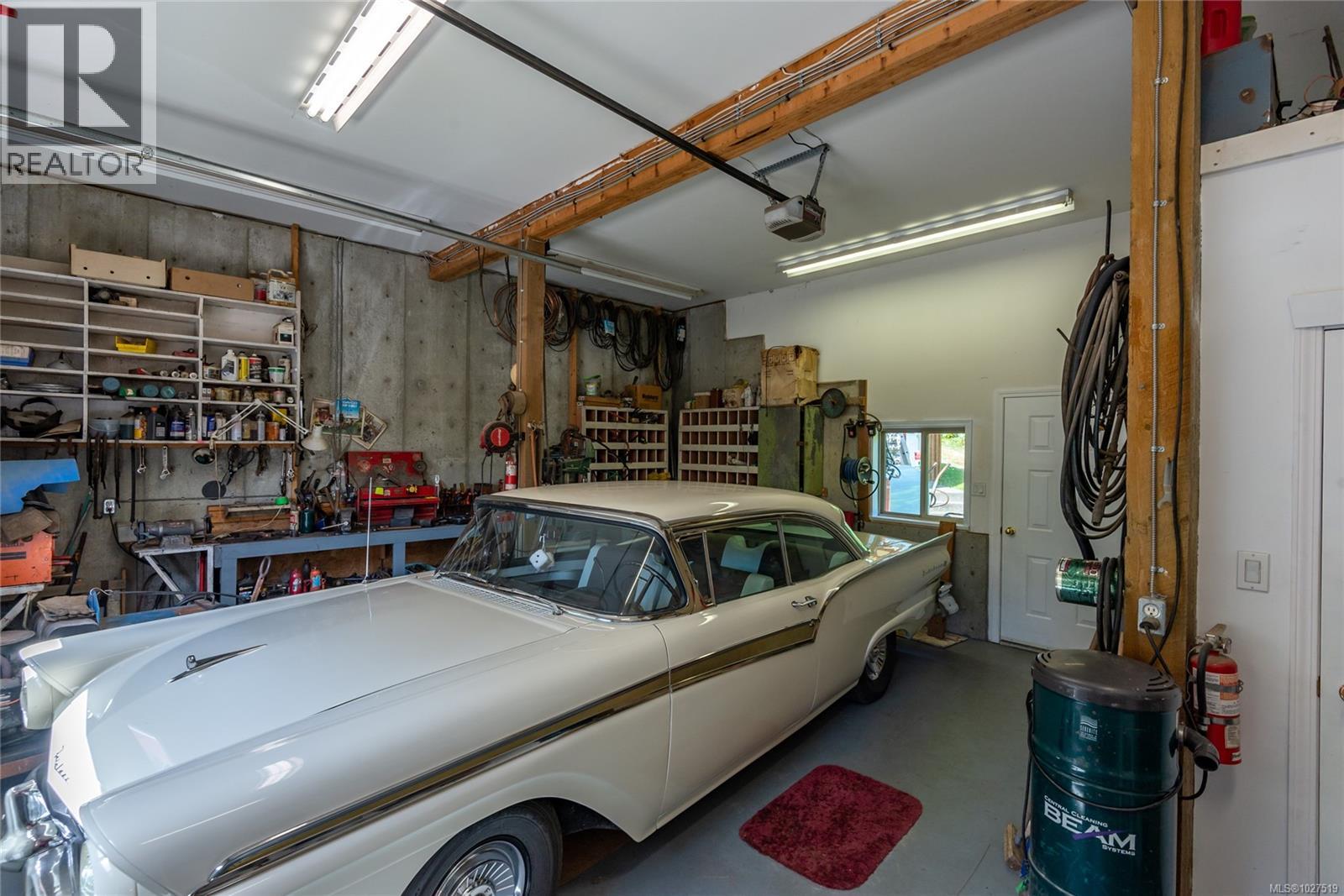 23 Sayward Rd - 51