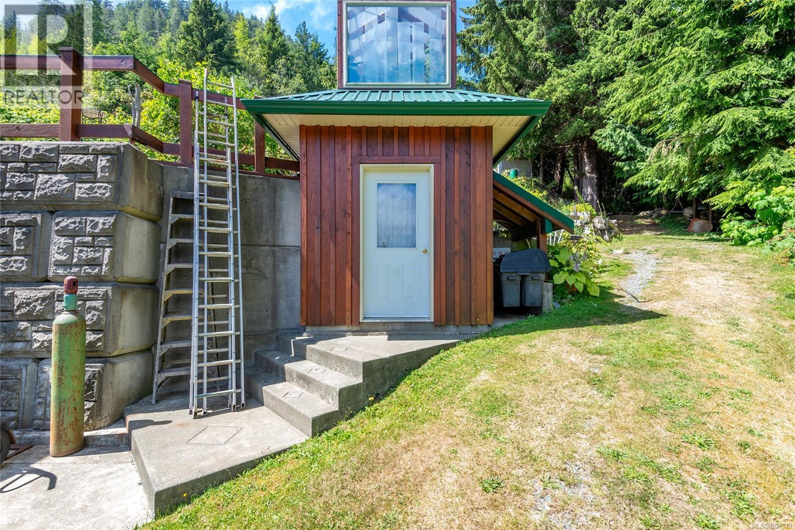 23 SAYWARD RD - 59