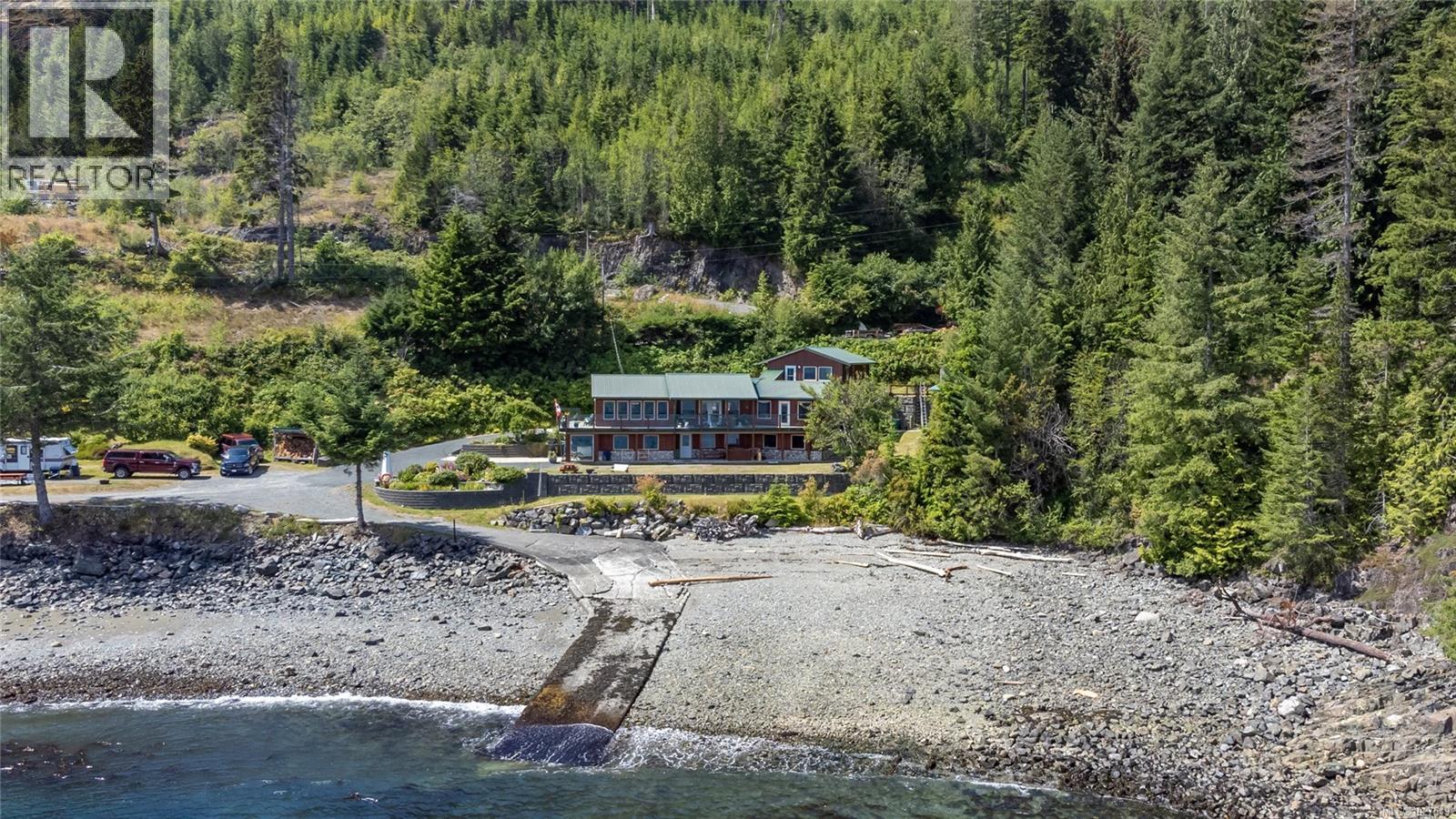 23 Sayward Rd - 85