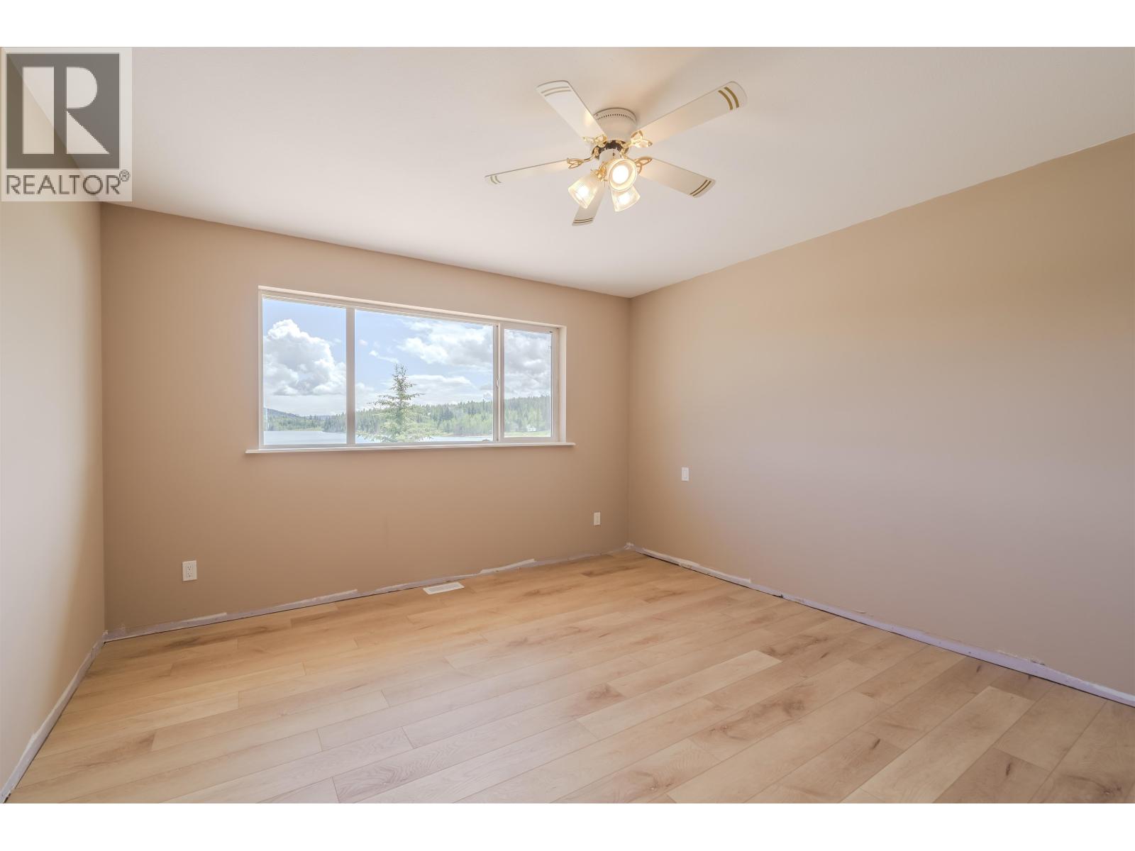 5526 LAKESIDE COURT - 10