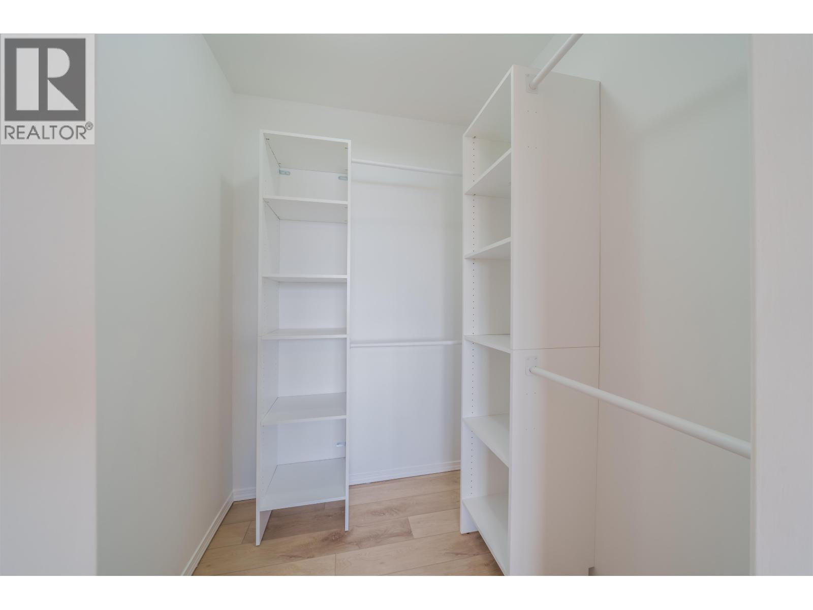 5526 LAKESIDE COURT - 12