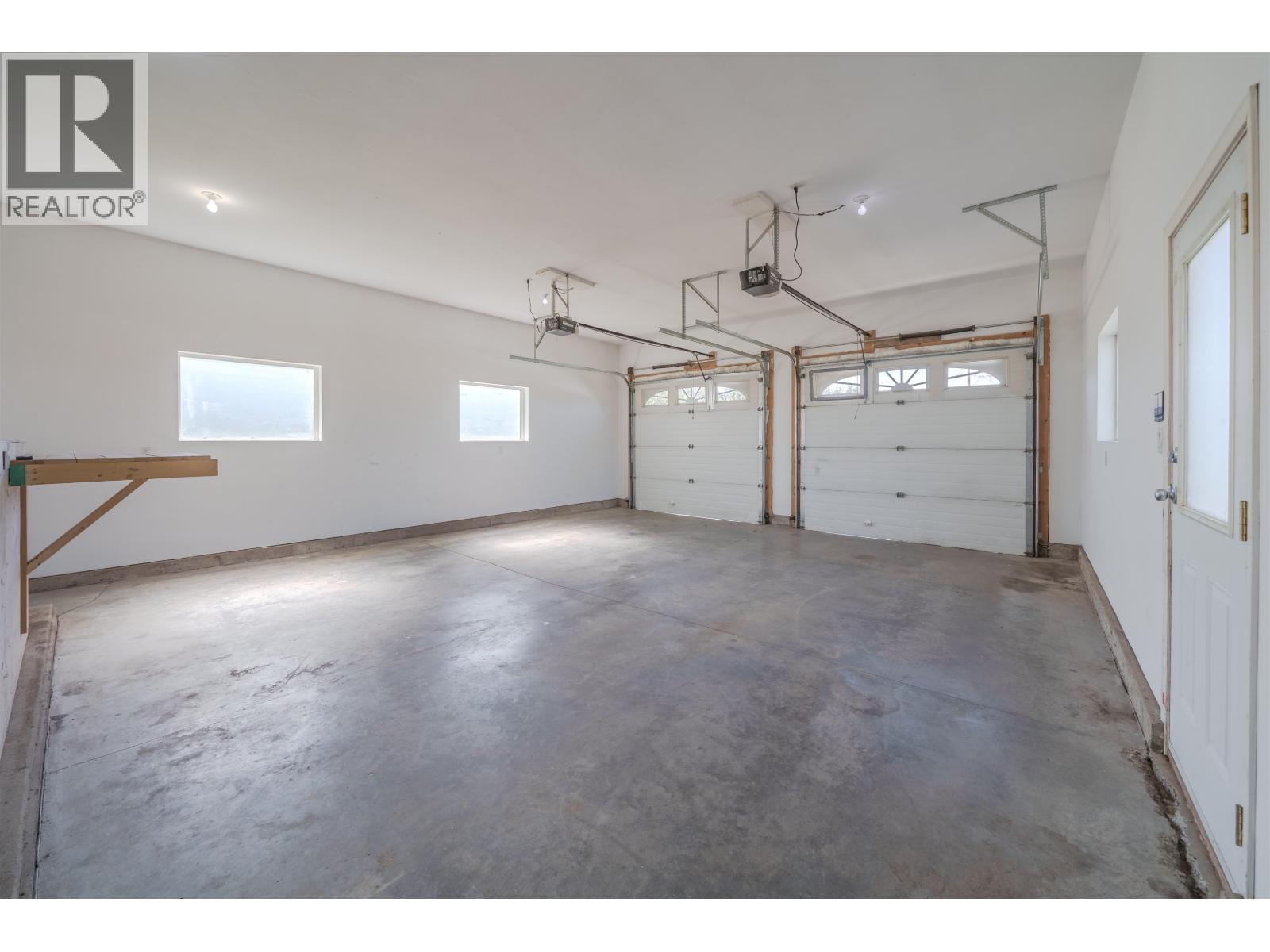 5526 LAKESIDE COURT - 25