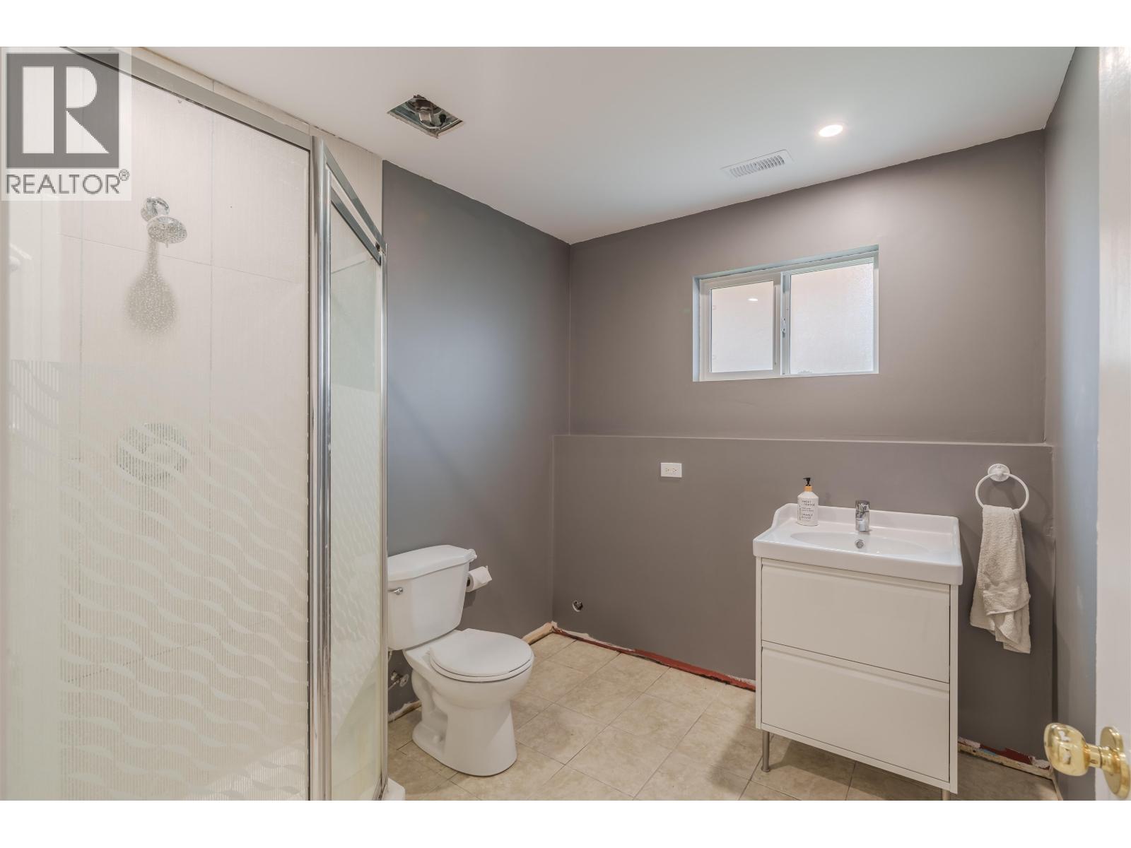 5526 LAKESIDE COURT - 24