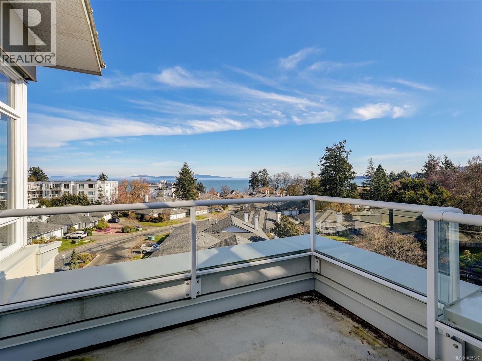 505 5110 Cordova Bay Road, Saanich