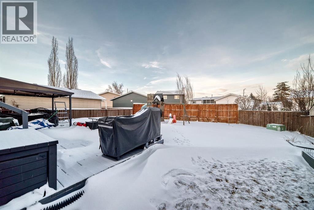 Single Family House Bungalow for Sale in  Huntstrom Drive NE Huntington Hills Calgary 