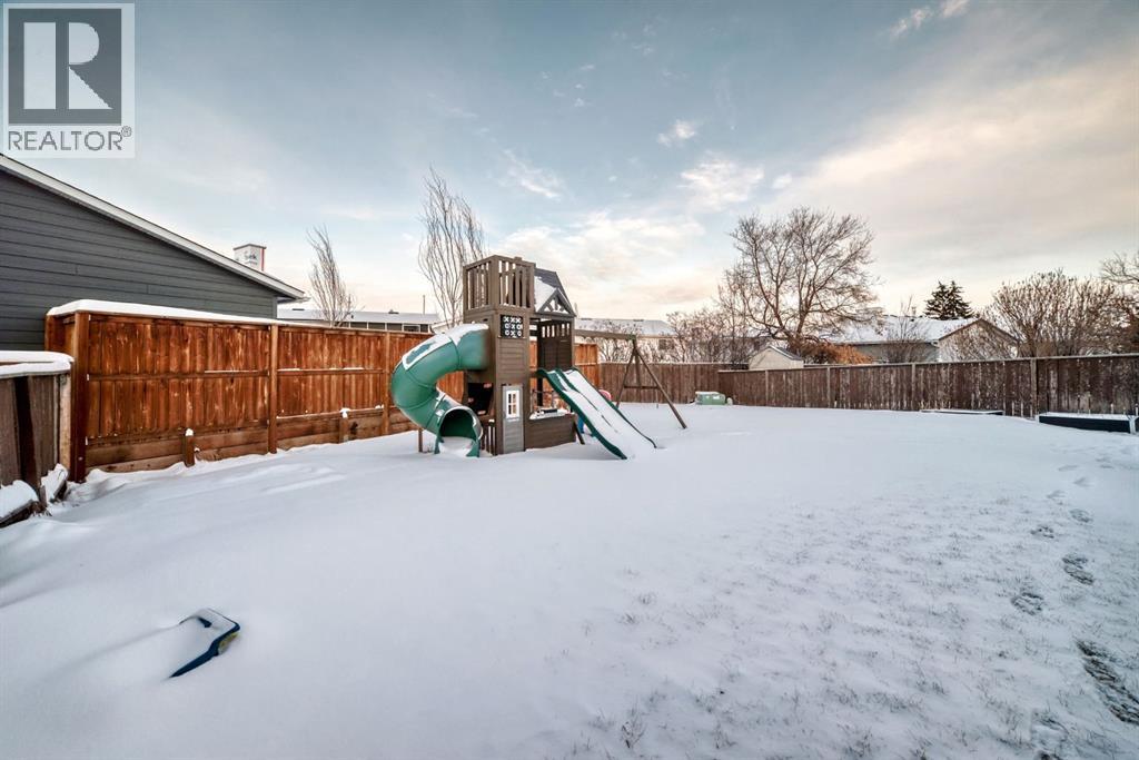 Single Family House Bungalow for Sale in  Huntstrom Drive NE Huntington Hills Calgary 